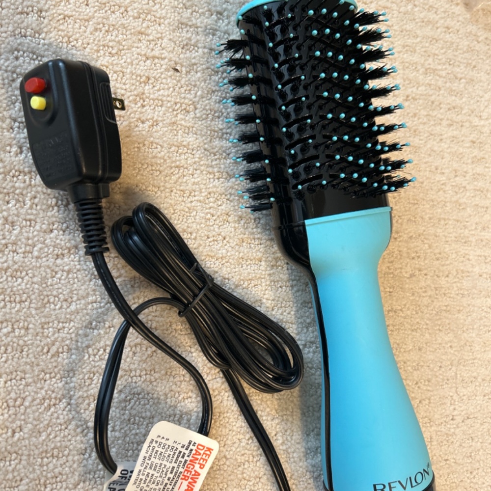 Revlon One-Step Hair Dryer & Volumizer - Picture 4 of 5